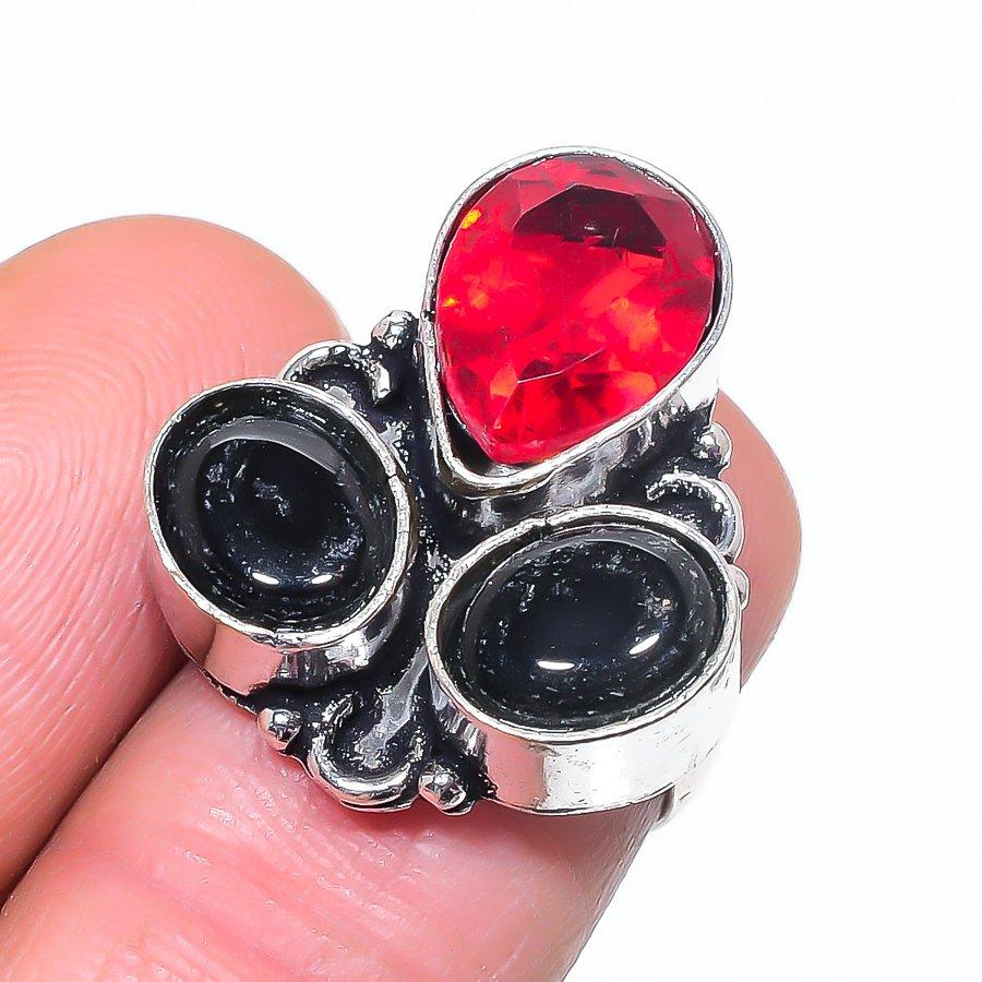 

Natural Black Onyx, Garnet 925 Sterling Silver Jewelry Ring Size 5.5 f8M98