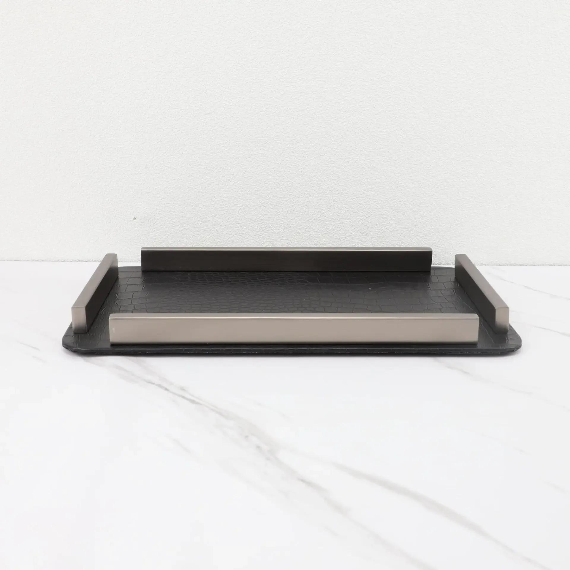 

W European-style minimalist metal leather storage tray soft decorations living room coffee table study model room crafts ornamen