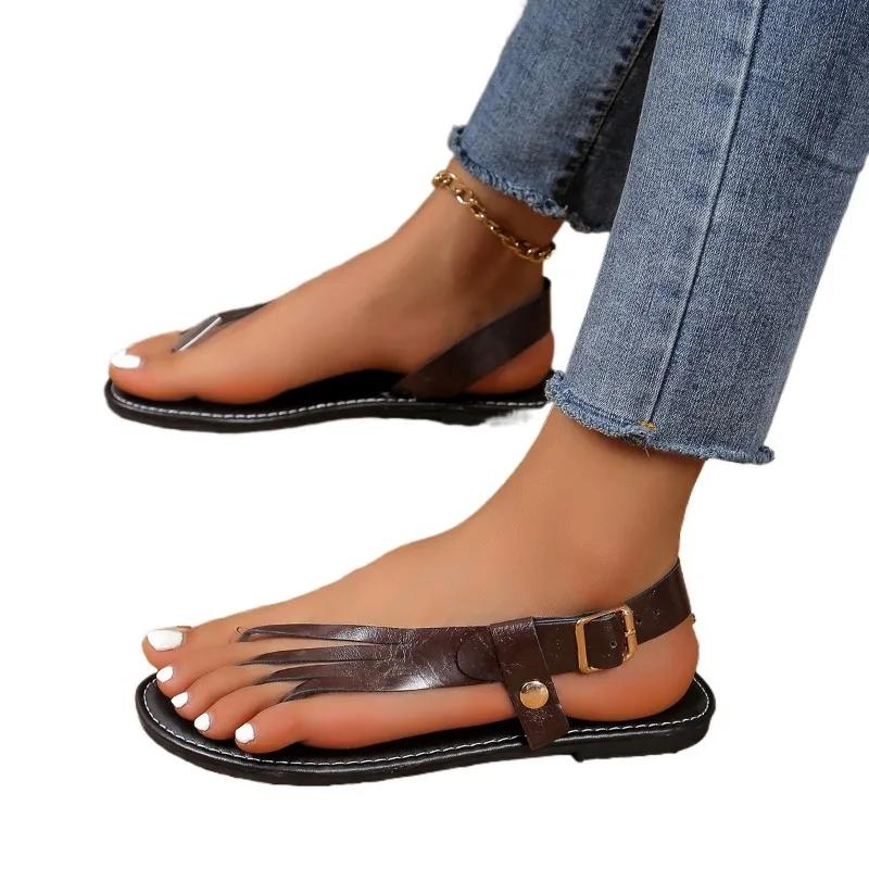 

Распродажа женской обуви. Летние женские босоножки. Однотонные, с пряжкой, открытым носком, на низком каблуке, 43 размера. 43 темно-коричневого