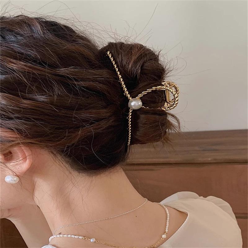 Large Pearl Metal Grab Clip Ins Wind Hairpin Back Head Disc Hair Headdress Hair Volume Shark Clip