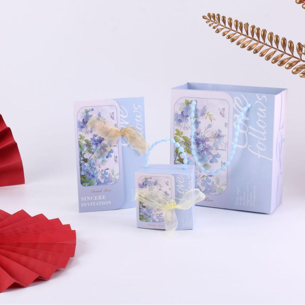 

Elegant Wedding Candy Handbag Gift Box for Engagements Candy Box (9*5.5*9 cm) синий