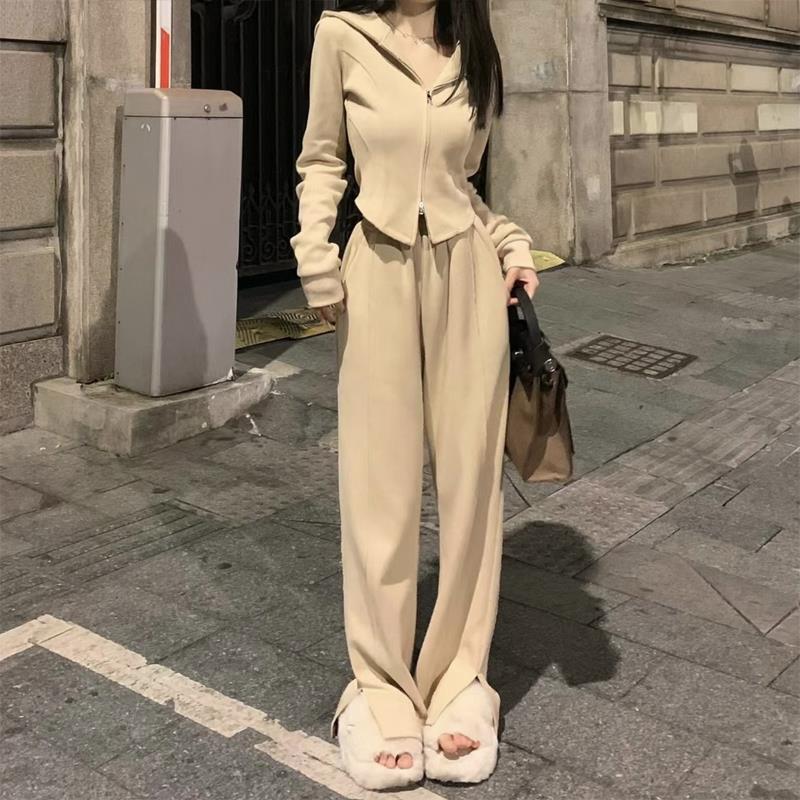 

Korean Style Women s Hooded Sweatshirt Tracksuit - Fashionable Two-Piece Set with Slimming Pants and Chic Coat XL
