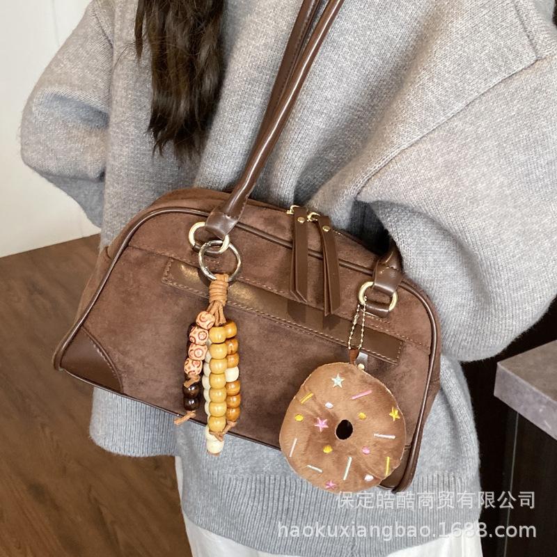 Simple and versatile bag women's large capacity 2025 new autumn and winter retro niche single shoulder underarm bag commuter pillow bag