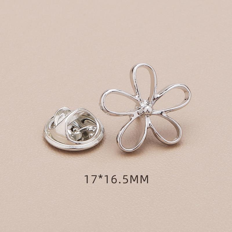 High-End No-Sew Clover Bow Brooch for Shirt Collars
