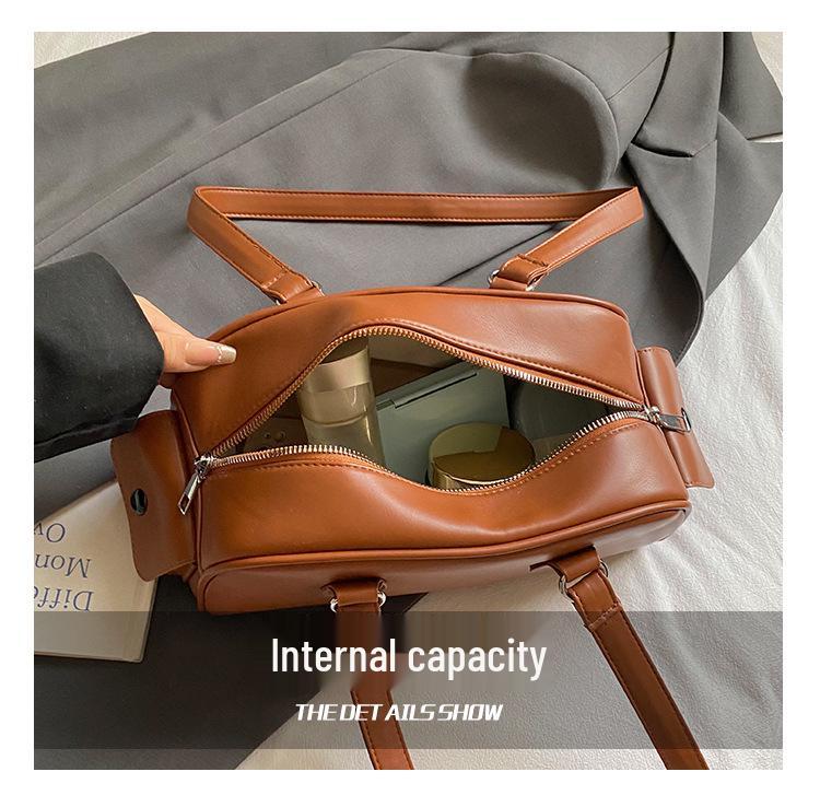 Niche Retro Handheld Underarm Bowling Bag - Women's 2025 Multi-Pocket Single Shoulder Pillow Bag