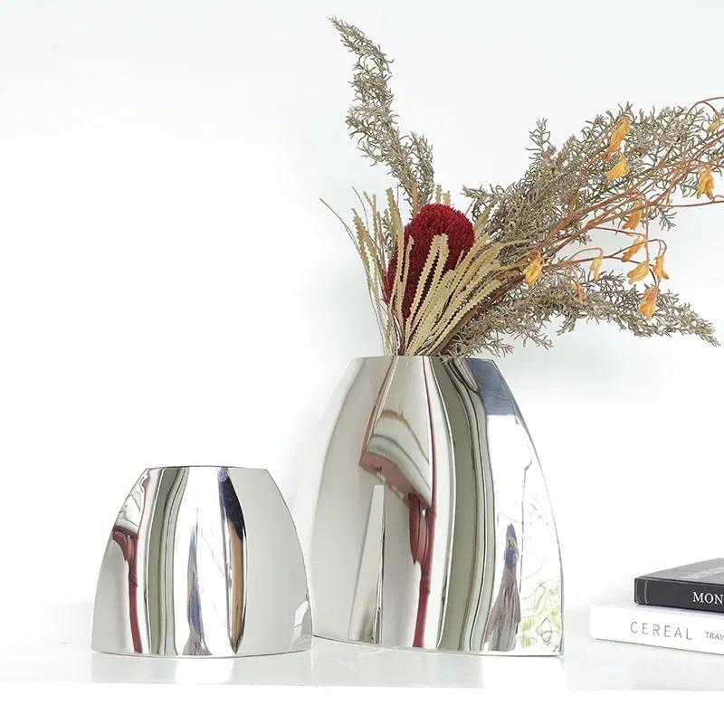 Geometric Curved Metal Vase, Desktop Decorative Ornament, Modern Stainless Steel Flower Arrangement, Room Aesthetic Decoration