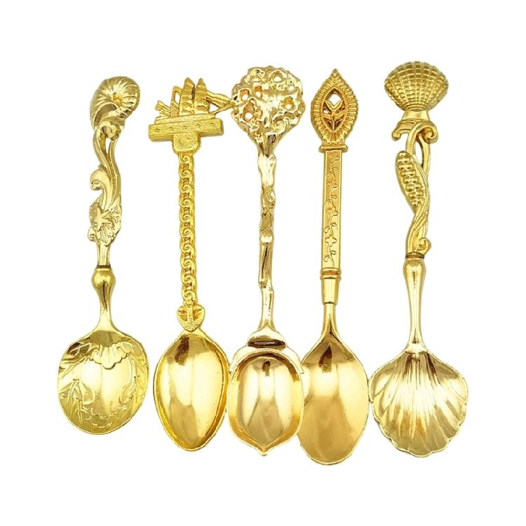 Retro Elegances Alloy Crafted 5Pcs Multifunctional Spoons Kitchen Utensils Collection Antique Relief Kitchen Accessorie