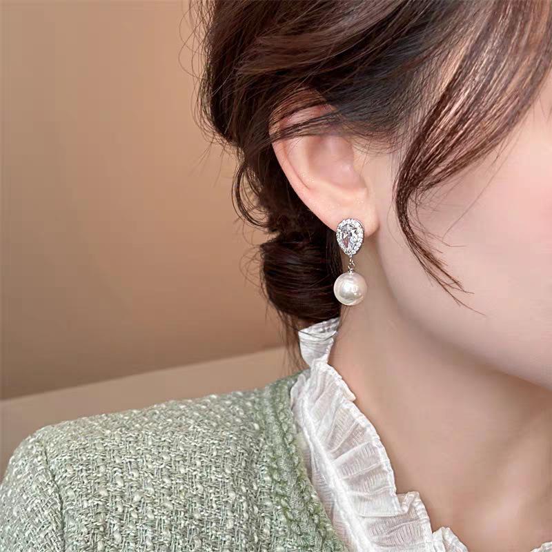 Elegant French Retro Zircon & Pearl Drop Earrings for Women
