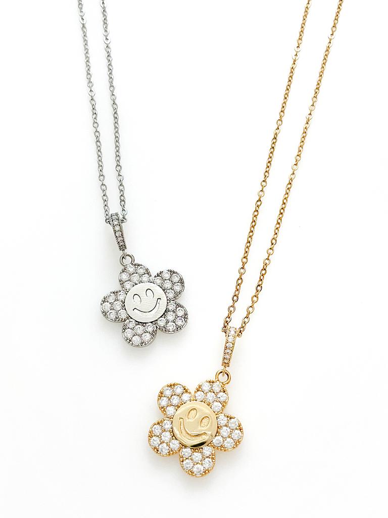 August Harmony Smiley Flower Necklace (2 Colors)