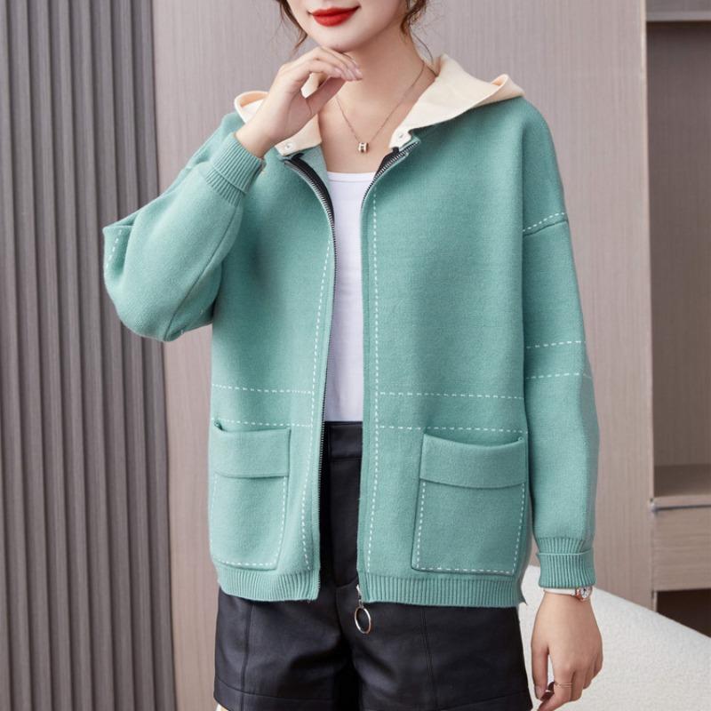 Middle-aged and elderly women's knitted sweater cardigan mother spring and autumn coat fashionable red natal year clothes new year clothes