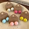 Neue Mode Farbe Acryl Süßes Design Polka Dot Runde Steckerohrringe für Damen Neuheit Schmuck in verschiedenen Farben Geschenk