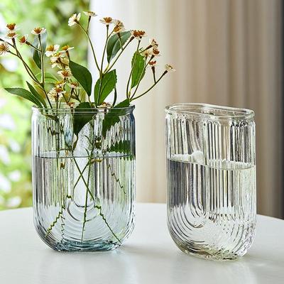 Vase Minimaliste en Verre Transparent en Forme de U pour Fleurs Fraîches - Parfait pour la Décoration du Salon