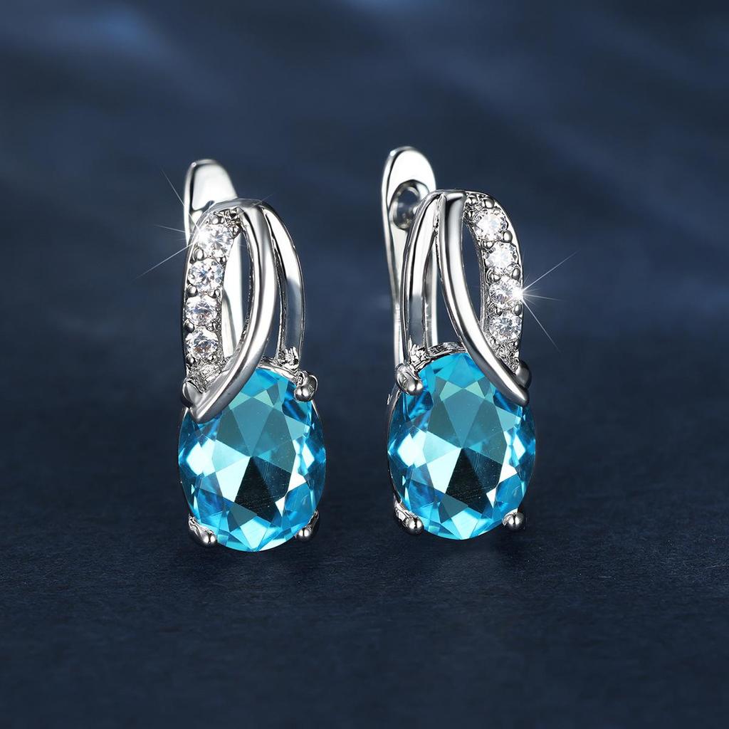 Cercei Suiyuan 2023 cu pietre albe diamantate, placați cu aur șampanie