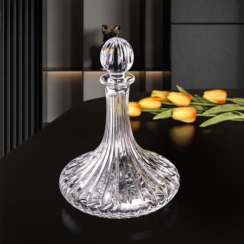 OLOEY Diamond Glass Wine Decanter with Lid