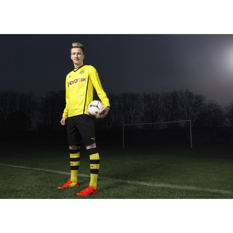 

Marco Reus Football Star Poster – Dorm Room, Bar, Study, Home Décor with Frame Yellow Kraft Paper (No Glue) 30X42 cm