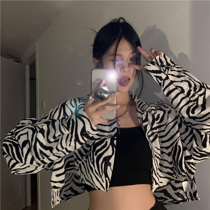

Leopard print small coat female Spice Girl short outer cardigan thin long-sleeved sunscreen top New in summer XL