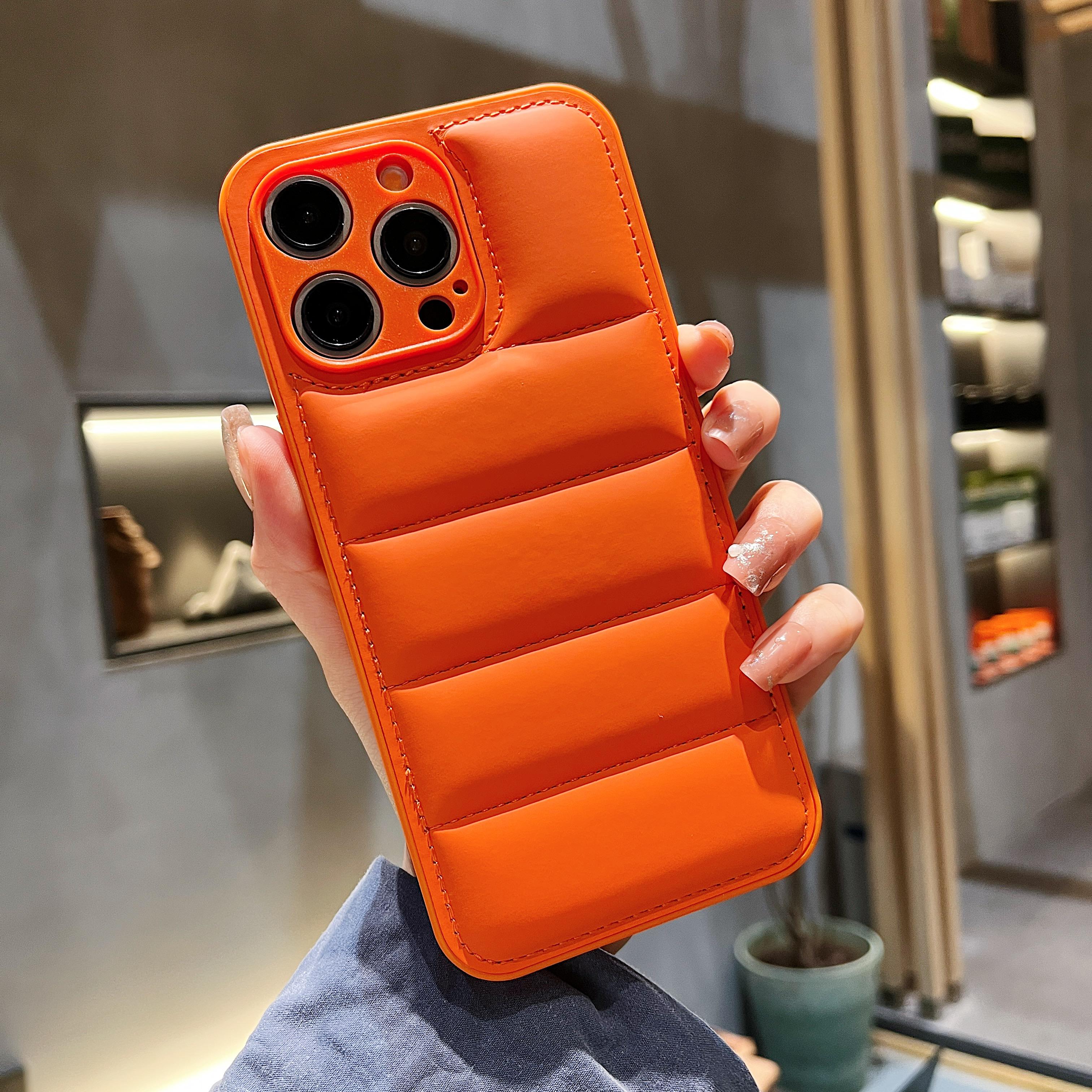 Veste en duvet couleur unie Motif Coque de téléphone en silicone Pour 16 15 14 13 12 11 Pro Max Plus Protection complète de l'appareil photo Housse souple iphone 11 orange