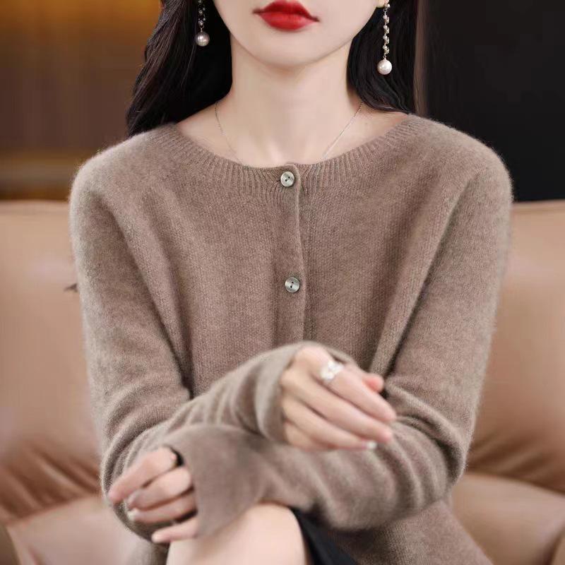 Women's Seamless Round Neck 100% Pure Wool Cardigan for Spring & Autumn