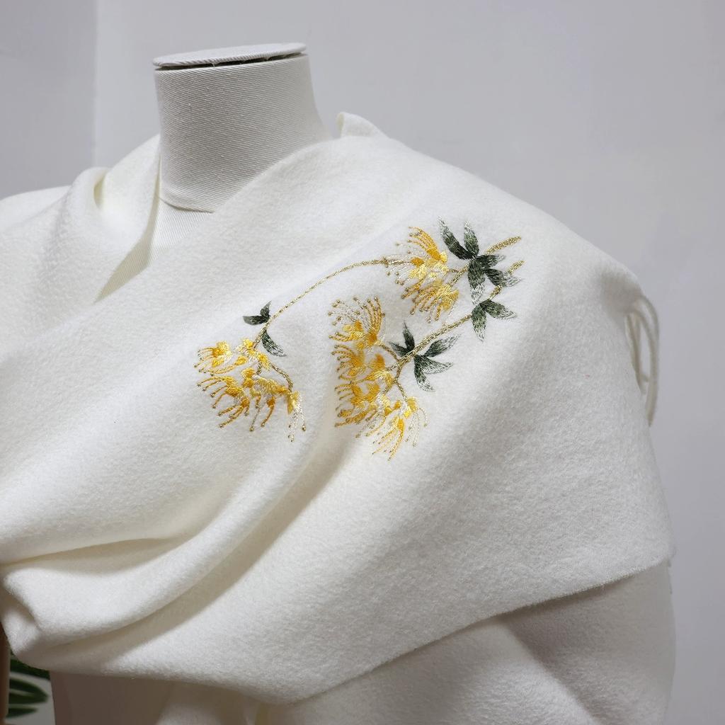 New Year's Embroidered Wool Scarf for Autumn and Winter Thickened Warm Scarf With Tassel