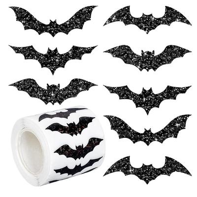 Rulou cu 500 buc. Autocolante Liliac Halloween Formă Liliac Negru Decalcomanii Impermeabile Autocolante Strălucitoare Autoadezive Pentru Petrecerea de Halloween