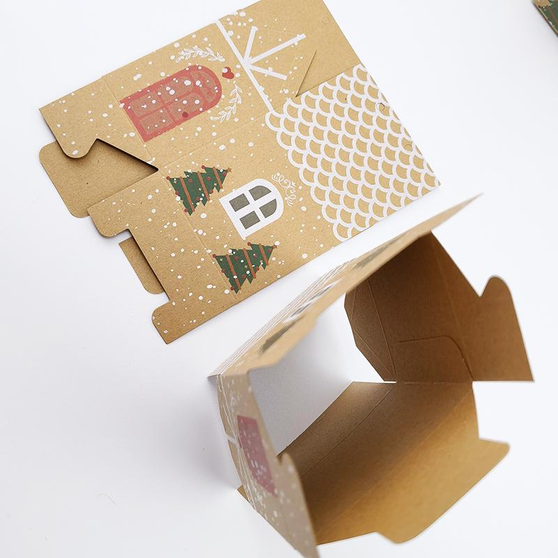 5Pcs Merry Christmas Gift Boxes House Shape Kraft Paper Candy Cookie Bags Packaging Boxes Christmas Tree Pendant Party Decor