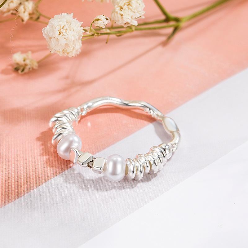 Женское неправильное серебряное кольцо с жемчужным индексом - 2023 Легкий дизайн роскоши