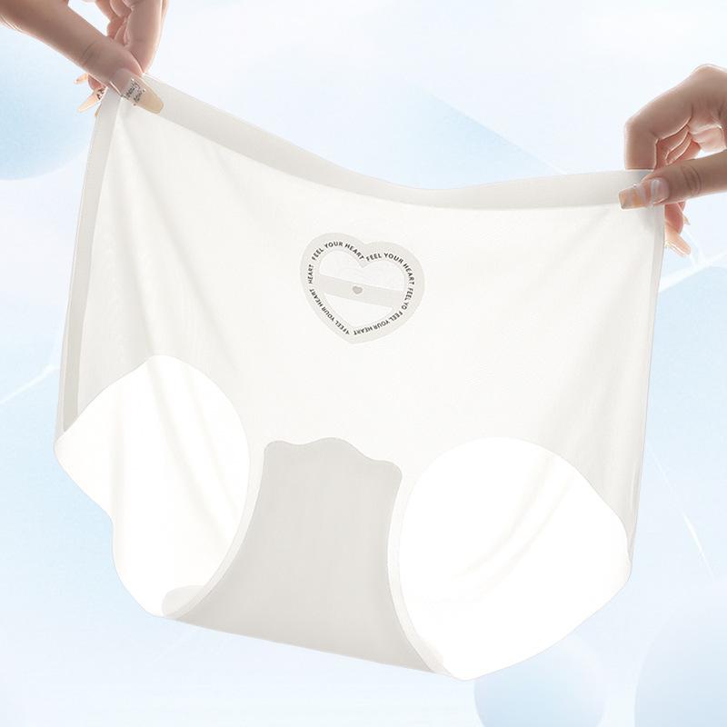 Plus Size Ladies Spring and Summer Comfortable Breathable Ice Silk No Trace Antibacterial Crotch Triangle Briefs