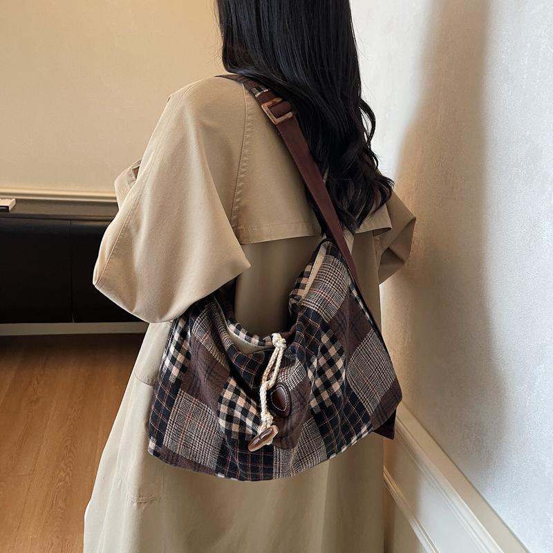 New Winter Plaid Crossbody Bag Fashi Retro Texture Square Shoulder Bag Lightweight Casual Leisure Large Capacty Coach Bag