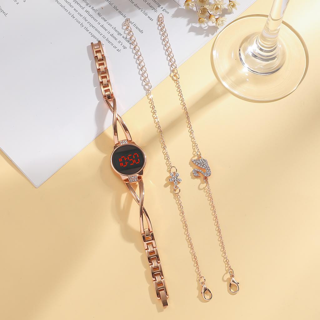 New women's digital dial personalized steel strap quartz watch bracelet fashion versatile;