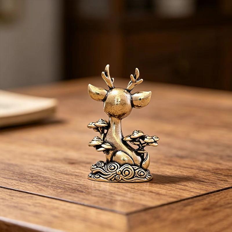 Brass Deer Ornament Hand Polished Tea Pet Statue Cute Animal Decor for Living Room Desk Home Decor