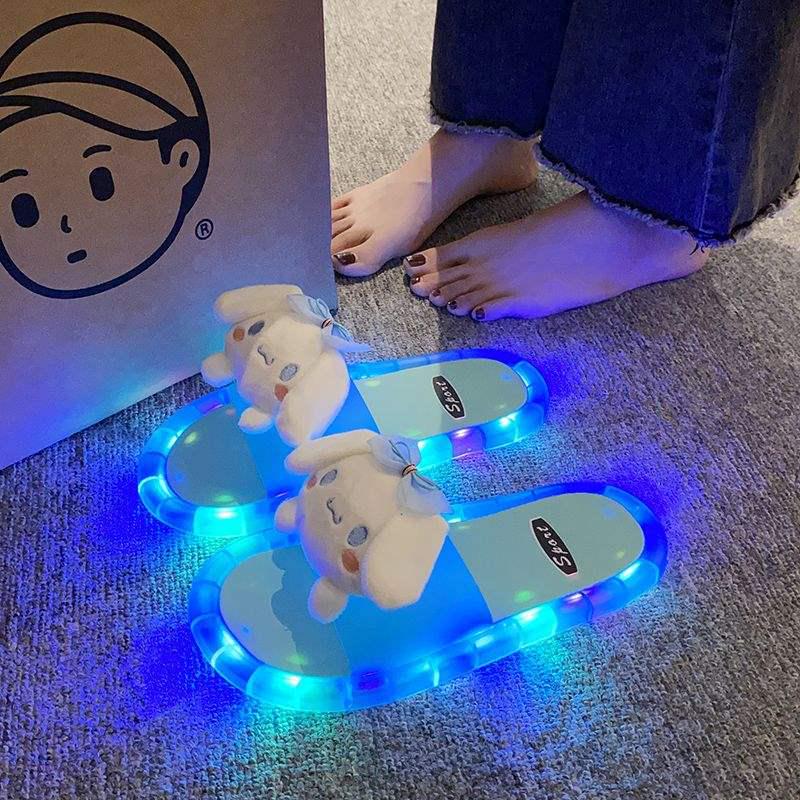 

Женские пляжные шлепанцы 2025 года, светящиеся в темноте: Трендовый, Милый и Идеальный для Летней Уличной Носки Size 40-41 (Inner Length 24.5cm)