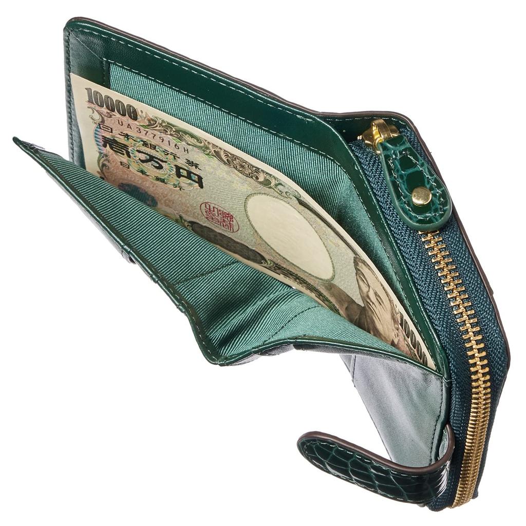 [VOICE] Greta Fix Women's Bifold Wallet by Tuscania, Italy. "Looks like a mini wallet, but has the storage capacity of a long wallet." Made from