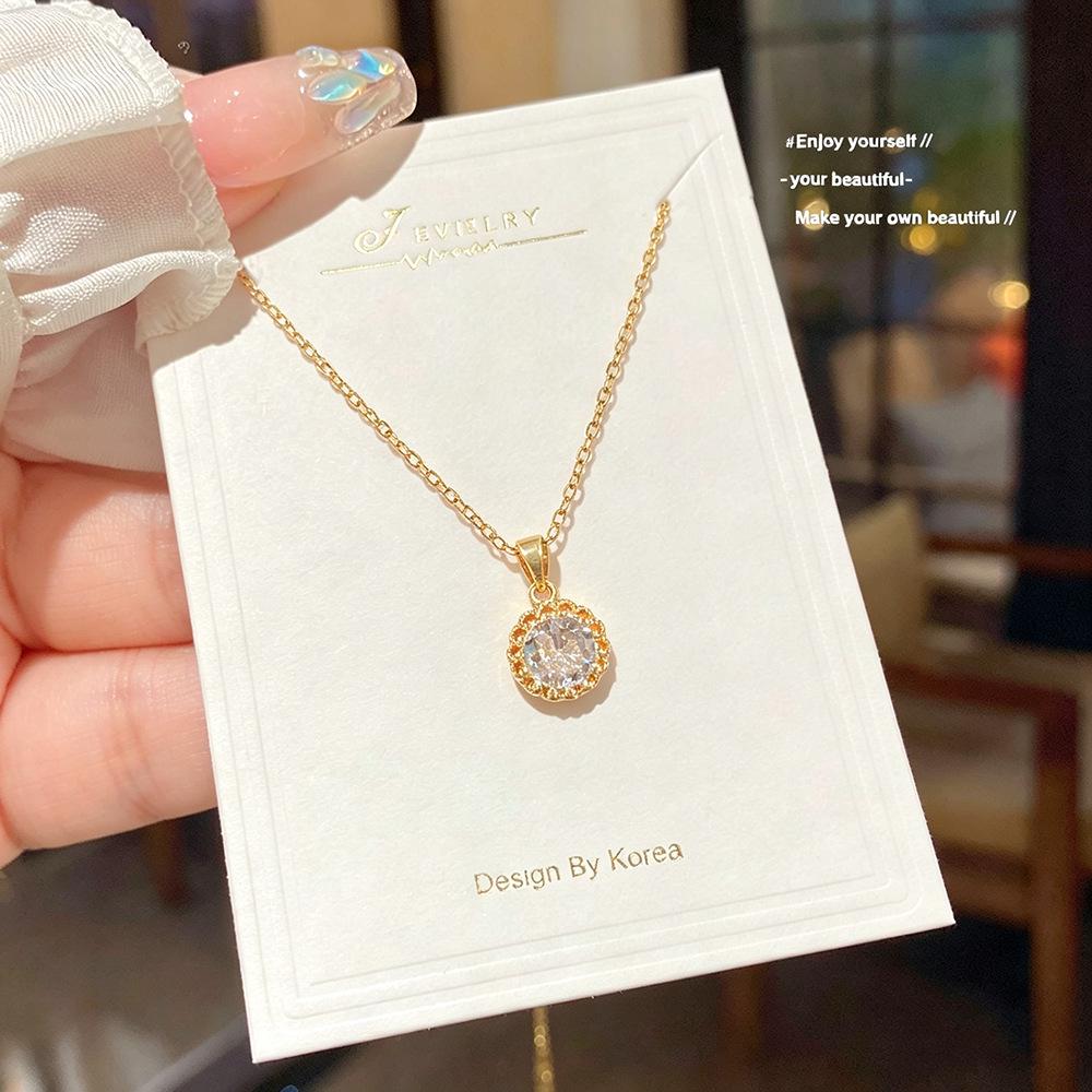 Japanese & Korean Zircon Flower Pendant Necklace - Fresh Design, High-End Feel