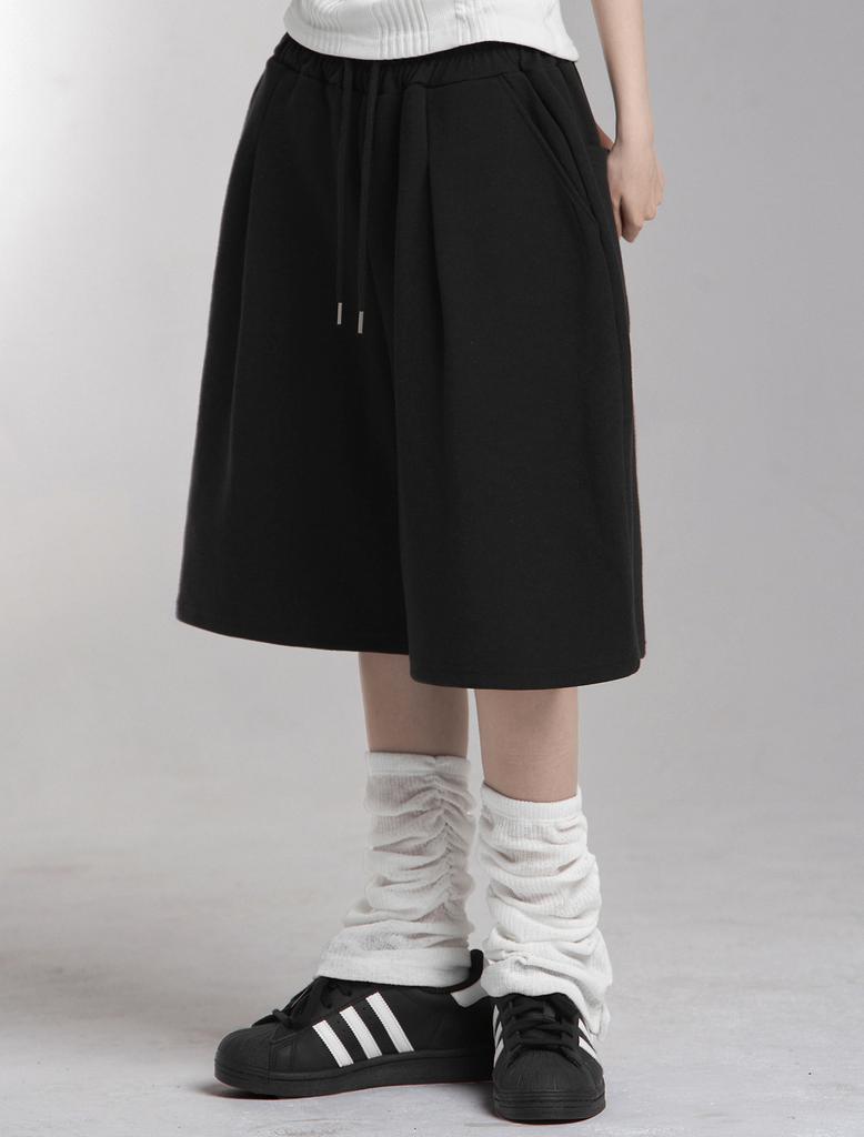 Lupeu Double Star Applique Bermuda Pants Black