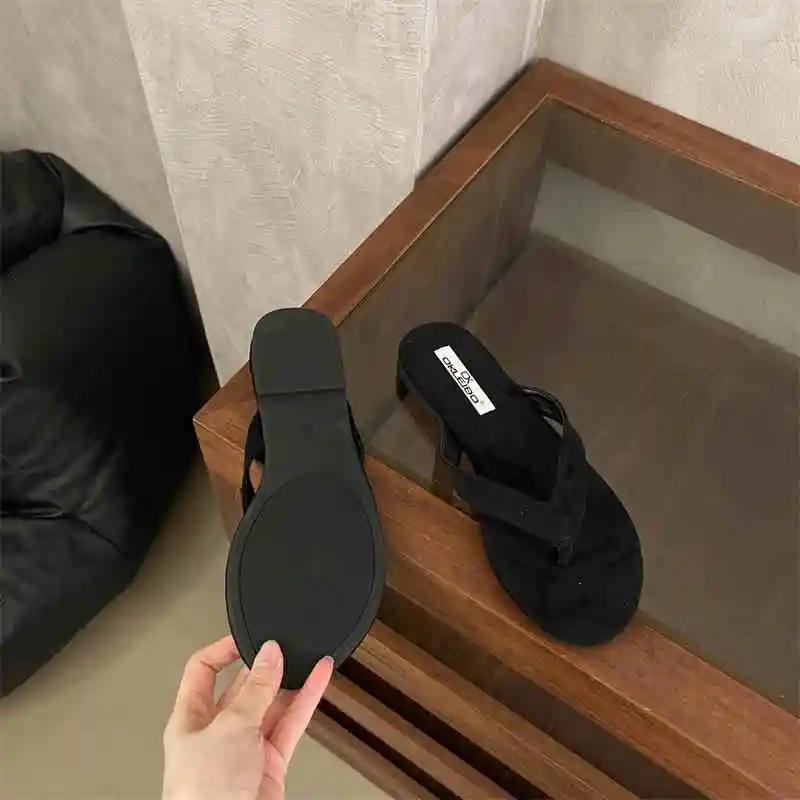 Fashion New 2025 Summer Casaul Women Clip Toe Slippers Ladies Comfort Outdoor Beach Vacation Flats Slides Flip Flop