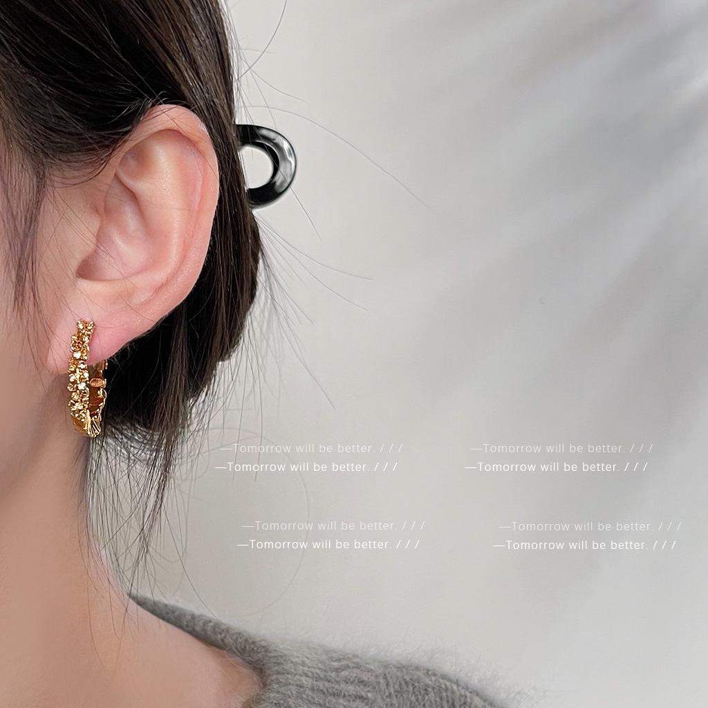 Luxury Silver Diamond Hoop Earrings for Women: Elegant, Face-Thinning Design
