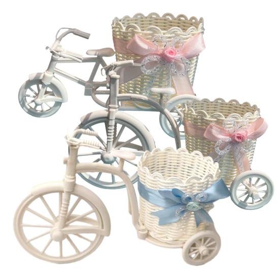 Kleiner Rattan-Blumenkorb Dreirad Blumenhalter Korb Gewebter Aufbewahrungskorb für künstliche Blumen Heim-Desktop-Dekoration