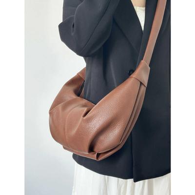 Koreanische, plissierte Crossbody-Tasche im Dumpling-Stil für Damen, 2025, neue, trendige, geräumige Tragetasche aus weichem Leder, ideal für Studentinnen, Pendler und den Schulweg