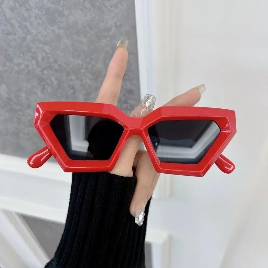 Retro štvorcové módne slnečné okuliare dámske pánske vintage štýl ležérne trendy malé dámske pánske