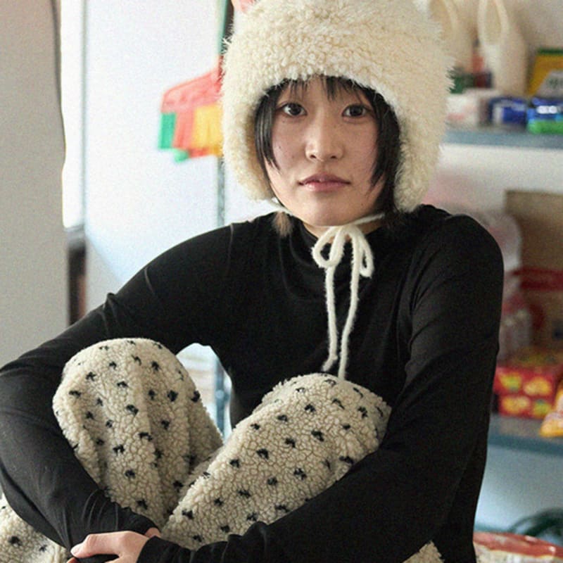 

ХОКУСПОКУС Пушистая шапка-наушник _Белая ONE