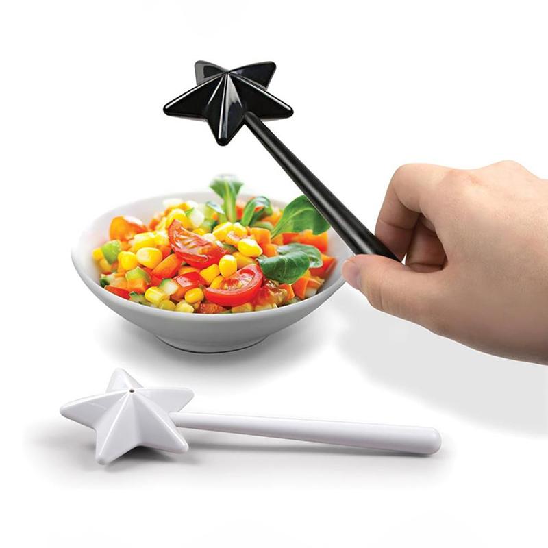 Star Salt Shakers Creative Long Hand Plastics Salt Pepper Magic Wands Seasoning Container Household