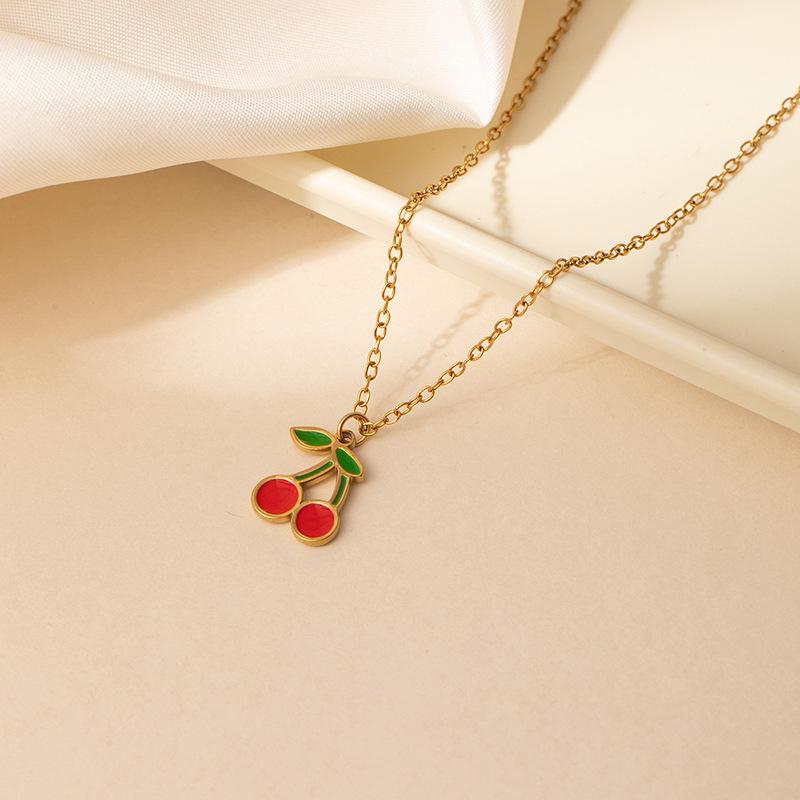 Колье-подвеска  Красная вишня  - Женское, Легкая роскошь, Нишевый дизайн, Цепочка на ключицу, Изысканное украшение