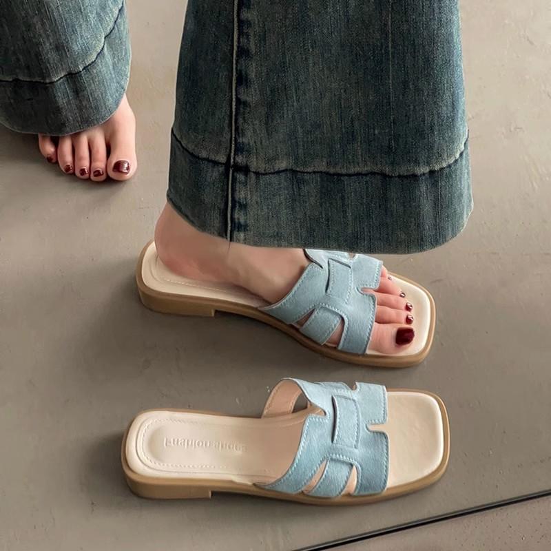 Korean version of Xiaoxiangfeng slope heel cool slippers, wearing versatile fashion with skirts, one-word slippers, summer soft-soled beach shoes