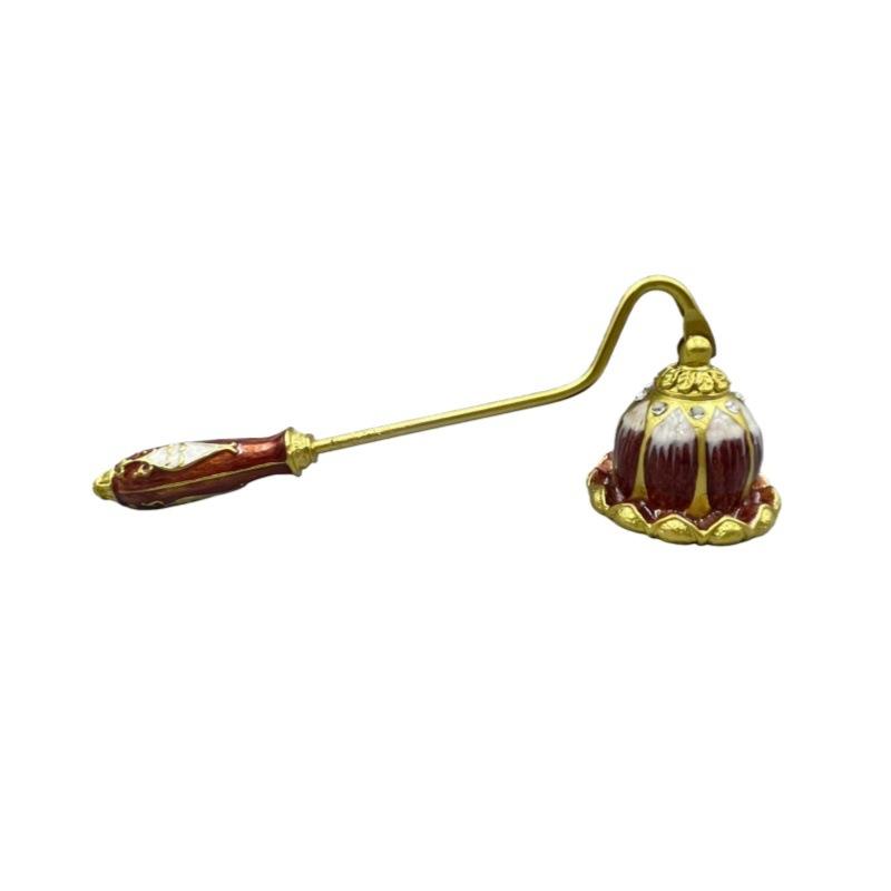 Vintage Candle Snuffer with Long Handle, Classic Brass Candle Extinguisher Tool, Elegant Fire Safety Accessory for Home Decor