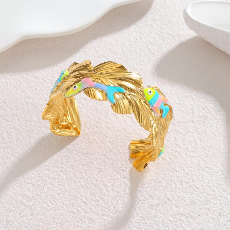 18K Gold European-Style Wide Enamel Bracelet - Stainless Steel, Light Luxury Decorative Women s Accessory