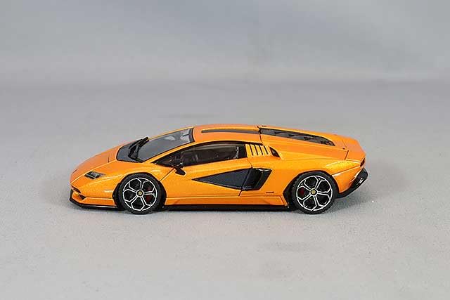 HUNG HING TOYS 1/64 Lamborghini Countach LPI 800-4 (ARANCO ATLAS)