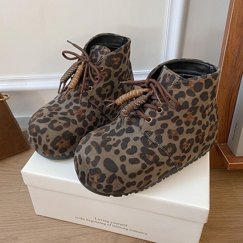 Retro Small Short Boots Women's Autumn and Winter New Soft-soled Boots Literary Flat-soled Women's Shoes and Bare Boots Versatile British Martin Boots