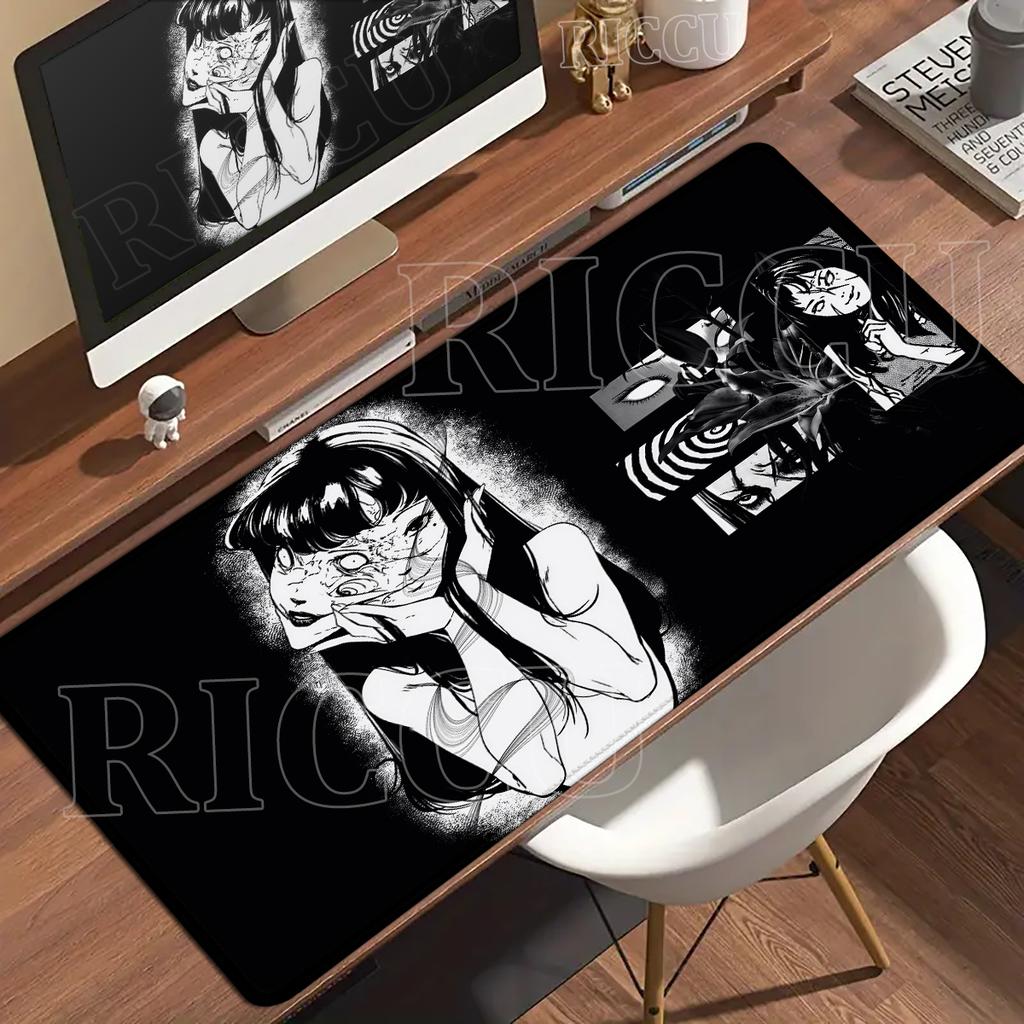 Schwarz-Weiß-Mauspad XXL HD Anime-Mädchen Schreibtischunterlage Erweiterte Gaming-PC-Tastaturmatten Große Gamer-Collage Horror-Anime-Mauspad