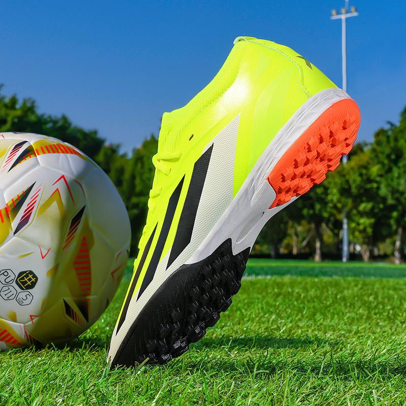 Men Professional Fast Outdoor Football Shoes Society Football Field Boots Indoor Cleats Soccer Shoes Turf High Quality Sneaker