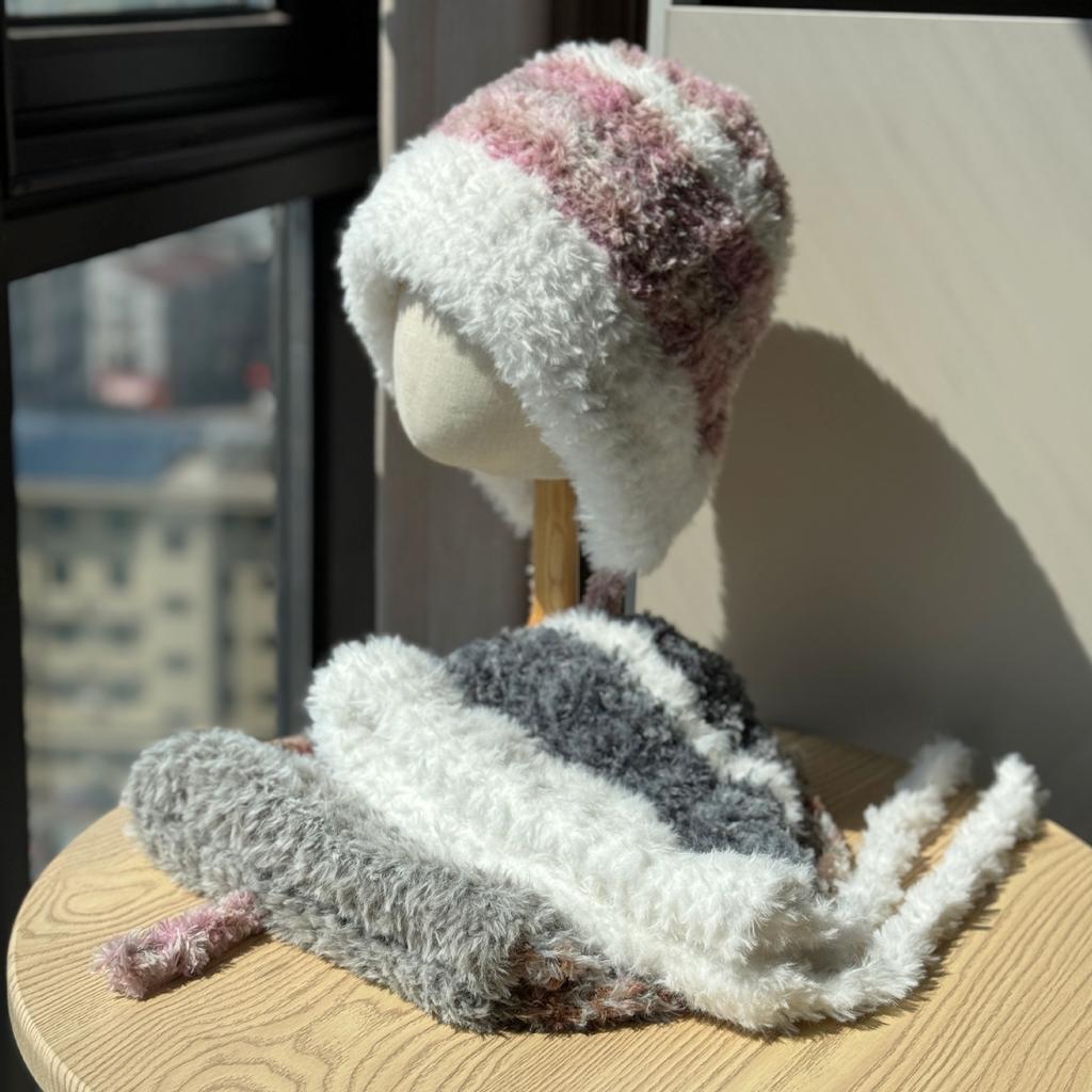 New Plush Hat for Women in Autumn and Winter Warm Ear Protection Lei Feng Hat Small Face Cold Protection Thickened Knitted Hat Woolen Hat